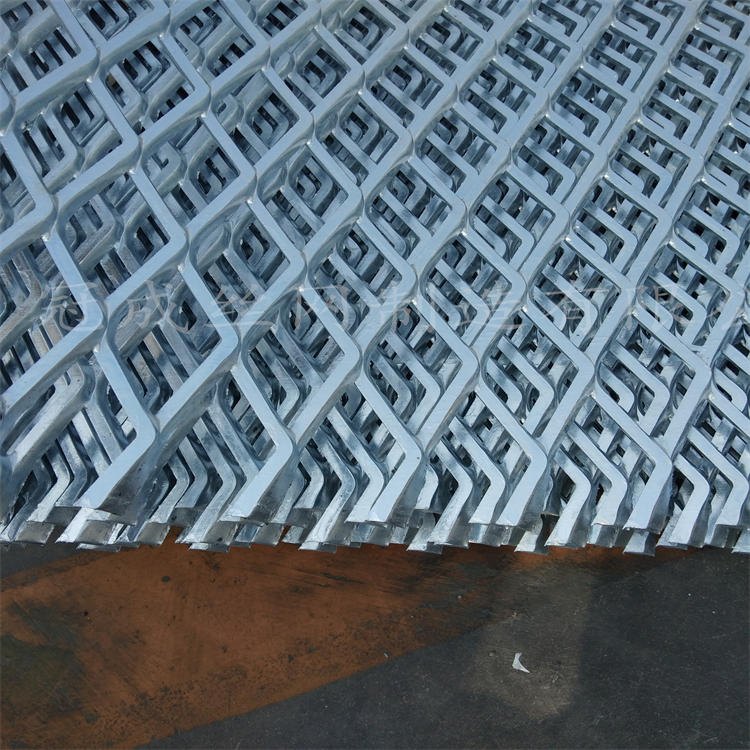 标准菱形钢板网